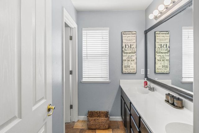 1777 Daniel Dr, Ripon, CA 95366