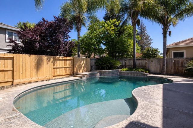 1777 Daniel Dr, Ripon, CA 95366