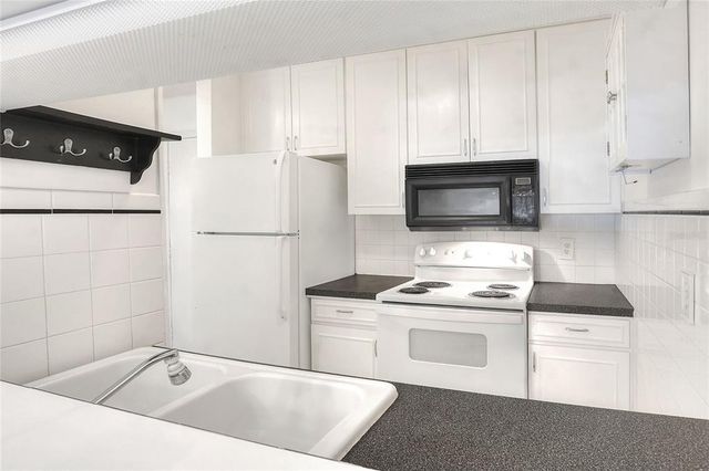 900 AVENUE Z SE B2, Winter Haven, FL 33880
