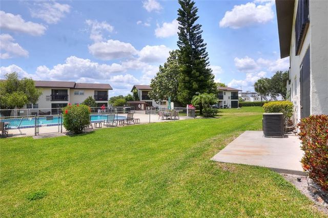 900 AVENUE Z SE B2, Winter Haven, FL 33880