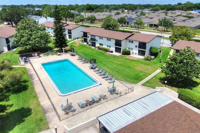 900 AVENUE Z SE B2, Winter Haven, FL 33880