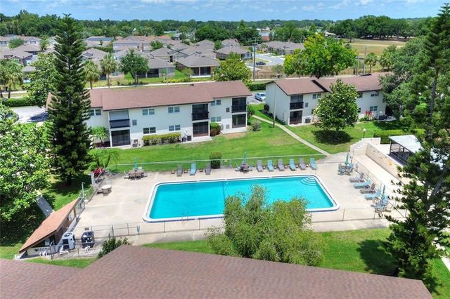 900 AVENUE Z SE B2, Winter Haven, FL 33880