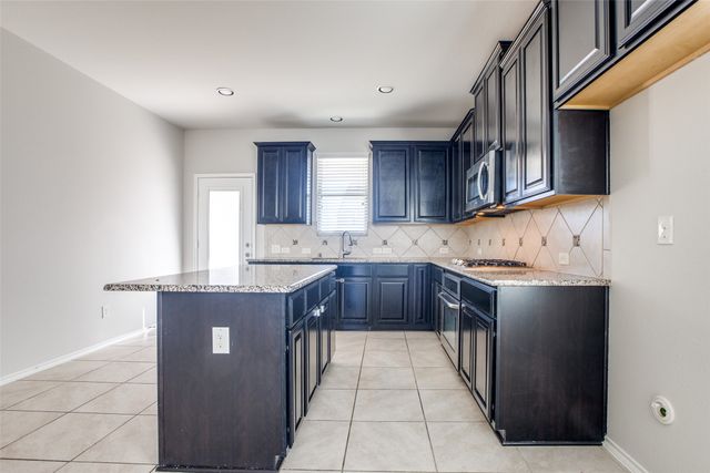 517 Rocky Pine Road, Mckinney, TX 75072