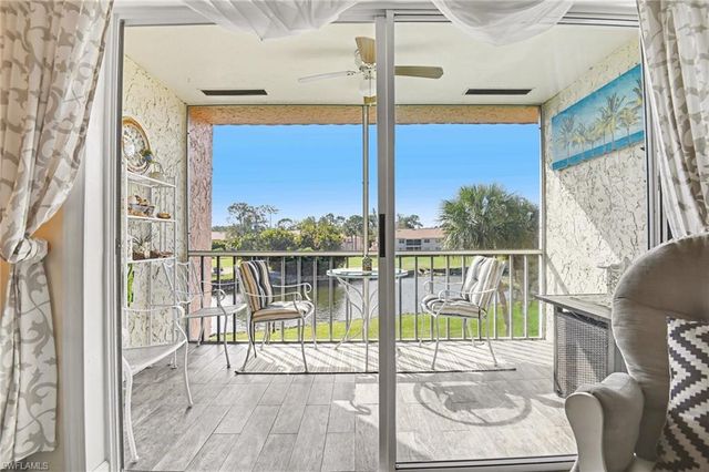 200 Forest Lakes BLVD 305, Naples, FL 34105