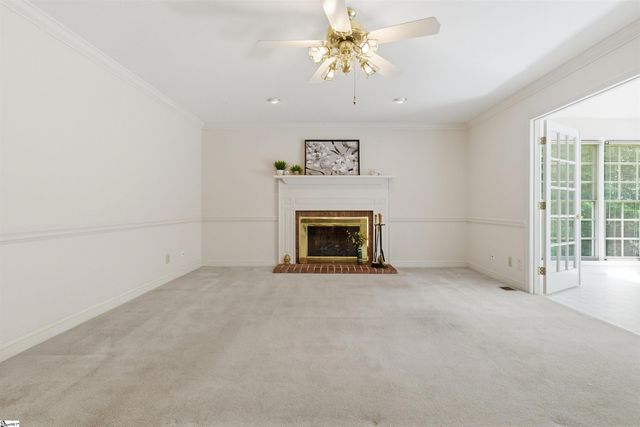 110 W Killarney Lake, Moore, SC 29369