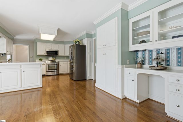 110 W Killarney Lake, Moore, SC 29369