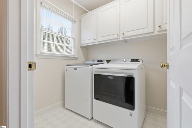 110 W Killarney Lake, Moore, SC 29369