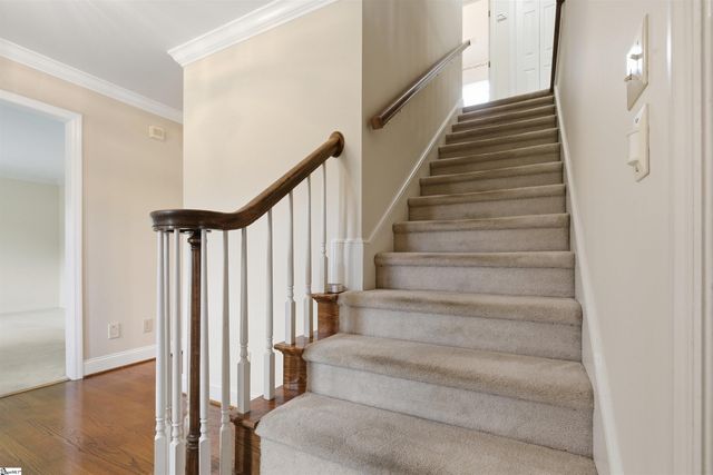 110 W Killarney Lake, Moore, SC 29369