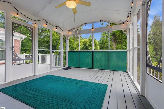 110 W Killarney Lake, Moore, SC 29369