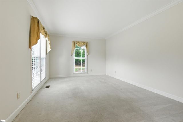 110 W Killarney Lake, Moore, SC 29369