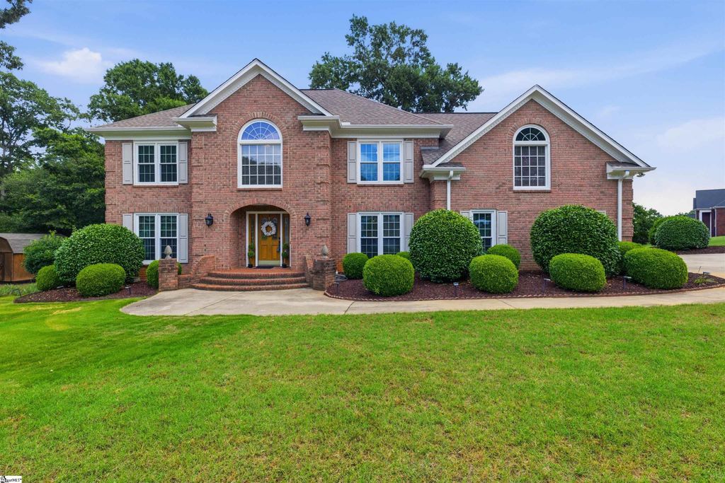 110 W Killarney Lake, Moore, SC 29369