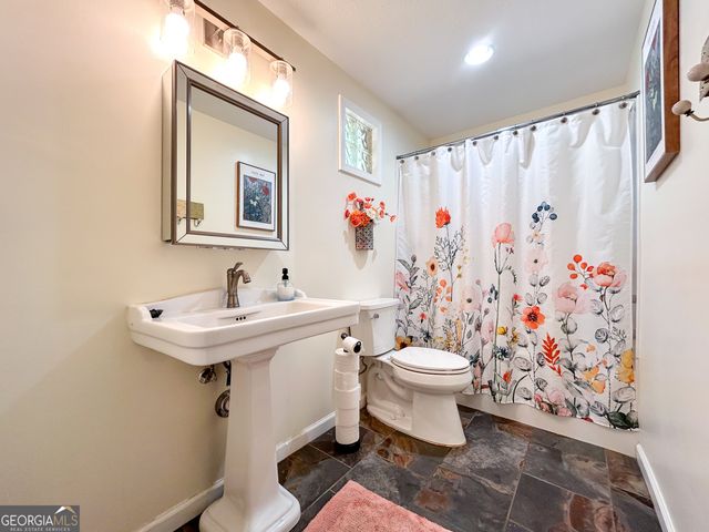 298 Hudson River Drive, Commerce, GA 30530