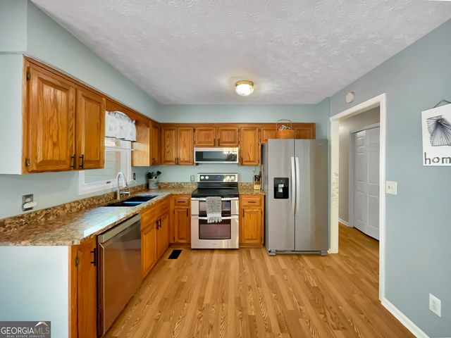 298 Hudson River Drive, Commerce, GA 30530