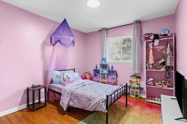 22 Holly Hill Road, Little Rock, AR 72204