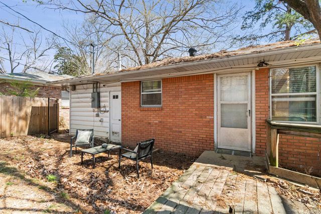 22 Holly Hill Road, Little Rock, AR 72204
