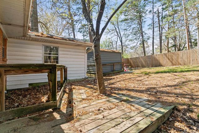 22 Holly Hill Road, Little Rock, AR 72204