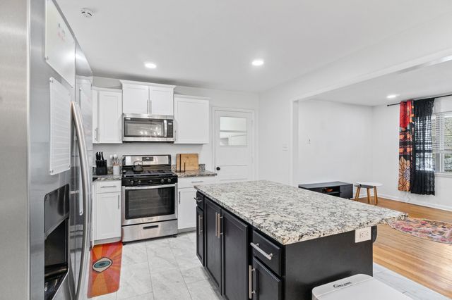 22 Holly Hill Road, Little Rock, AR 72204