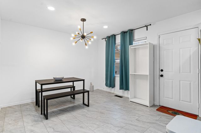 22 Holly Hill Road, Little Rock, AR 72204