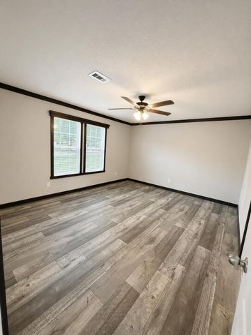 1665 Lakeshore Drive, Manning, SC 29102