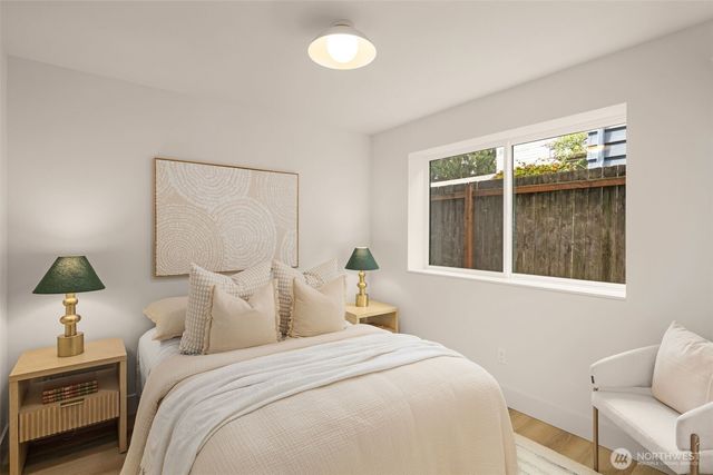 10331 Ashworth Avenue N, Seattle, WA 98133