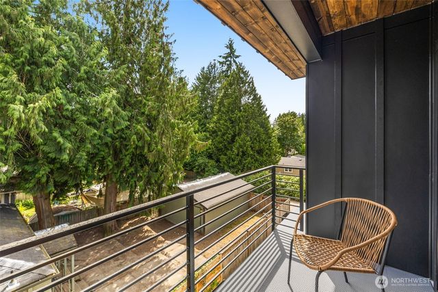 10331 Ashworth Avenue N, Seattle, WA 98133