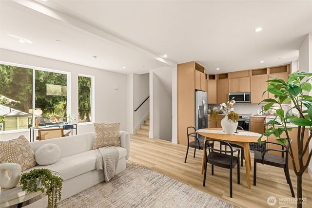 10331 Ashworth Avenue N, Seattle, WA 98133