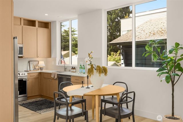 10331 Ashworth Avenue N, Seattle, WA 98133