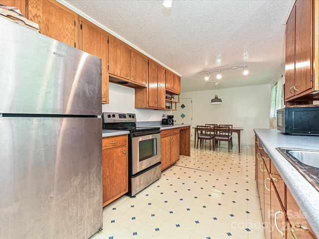 2283 Hillside Drive, Newton, NC 28658