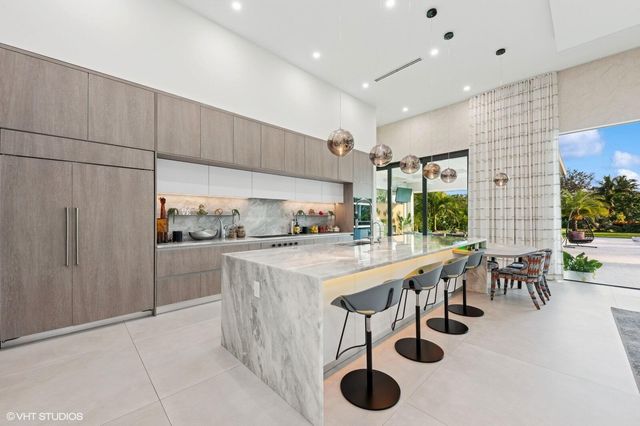 8533 N Native Dancer Road, Palm Beach Gardens, FL 33418