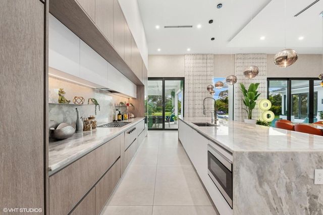 8533 N Native Dancer Road, Palm Beach Gardens, FL 33418