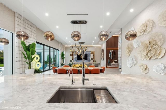 8533 N Native Dancer Road, Palm Beach Gardens, FL 33418