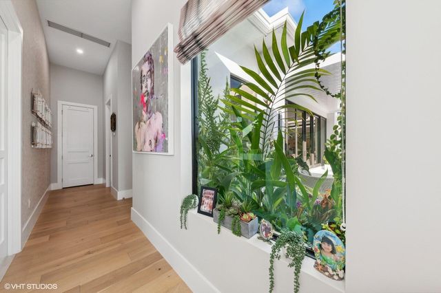 8533 N Native Dancer Road, Palm Beach Gardens, FL 33418