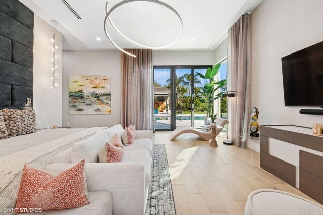 8533 N Native Dancer Road, Palm Beach Gardens, FL 33418