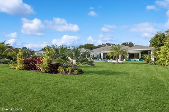 8533 N Native Dancer Road, Palm Beach Gardens, FL 33418