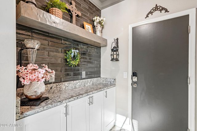 1974 E DUBOIS Avenue, Gilbert, AZ 85298