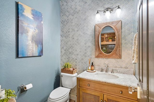1974 E DUBOIS Avenue, Gilbert, AZ 85298