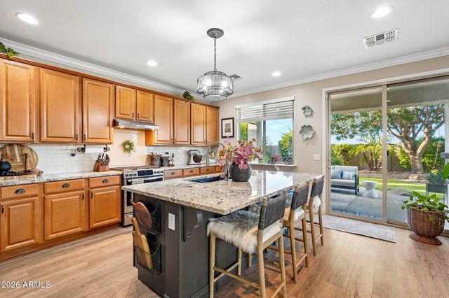 1974 E DUBOIS Avenue, Gilbert, AZ 85298