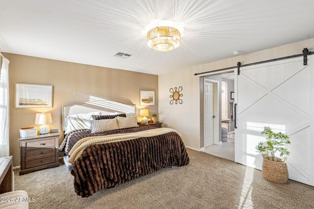 1974 E DUBOIS Avenue, Gilbert, AZ 85298