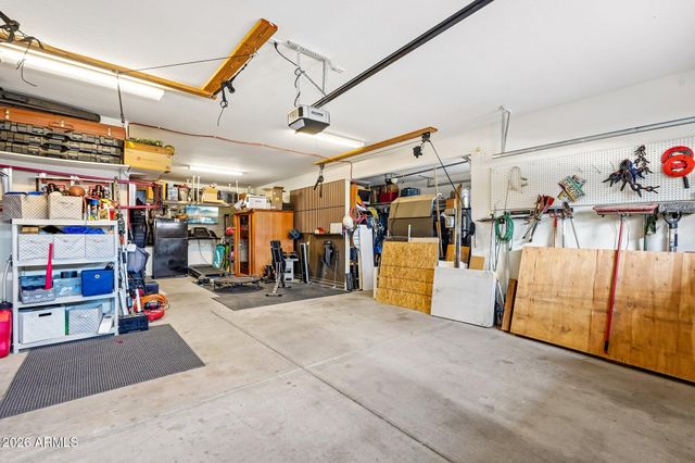 1974 E DUBOIS Avenue, Gilbert, AZ 85298