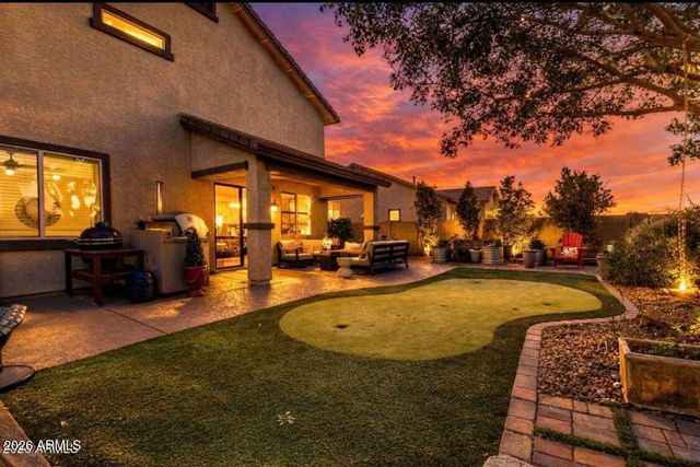 1974 E DUBOIS Avenue, Gilbert, AZ 85298