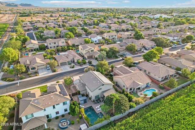1974 E DUBOIS Avenue, Gilbert, AZ 85298