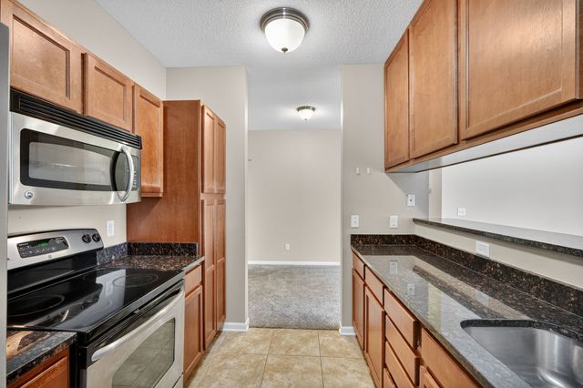 6350 Coachlight Drive 3204, West Des Moines, IA 50266