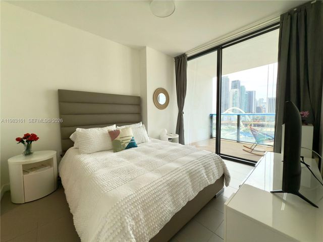 1600 NE 1st Ave 1407, Miami, FL 33132