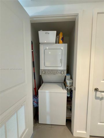 1600 NE 1st Ave 1407, Miami, FL 33132