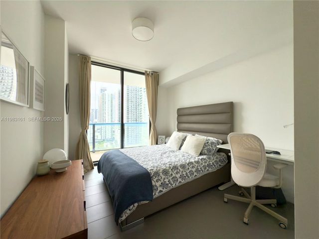 1600 NE 1st Ave 1407, Miami, FL 33132