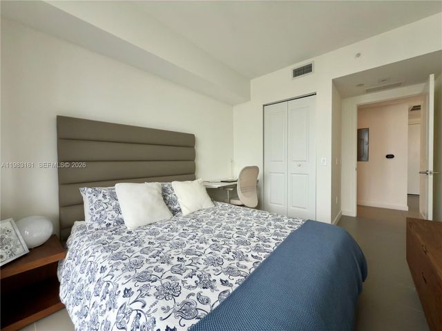 1600 NE 1st Ave 1407, Miami, FL 33132