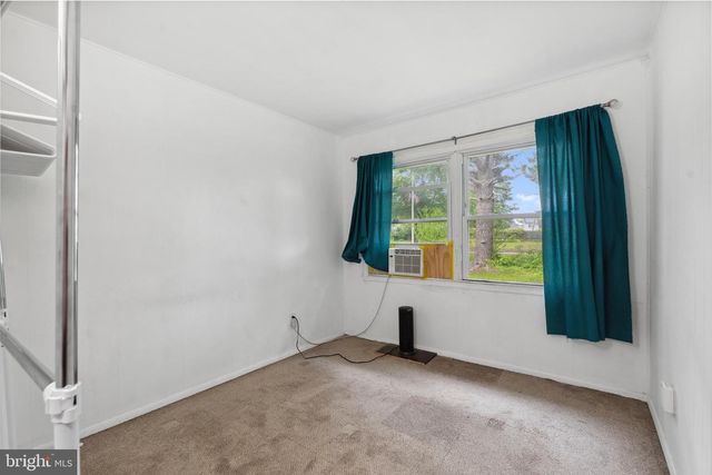 215 SOMERSET DRIVE, Willingboro, NJ 08046