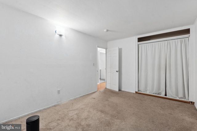 215 SOMERSET DRIVE, Willingboro, NJ 08046