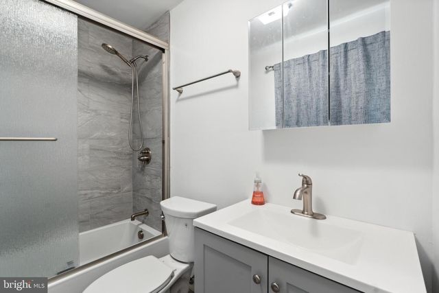 215 SOMERSET DRIVE, Willingboro, NJ 08046
