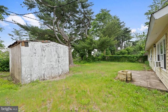 215 SOMERSET DRIVE, Willingboro, NJ 08046